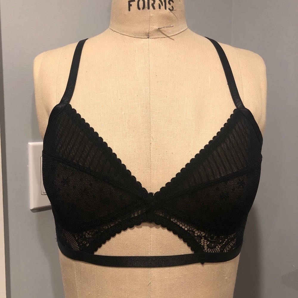 Urban Outfitters Out From Under Lace Bralette-M